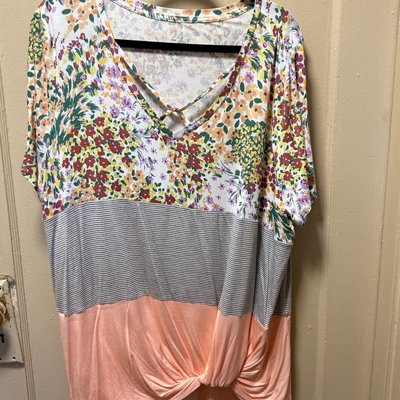 Maurice’s 24/7 size 2X Tunic - Picture 4 of 7